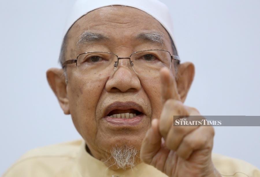 Perak mufti: Don't be influenced by anti-Jawi proponents
