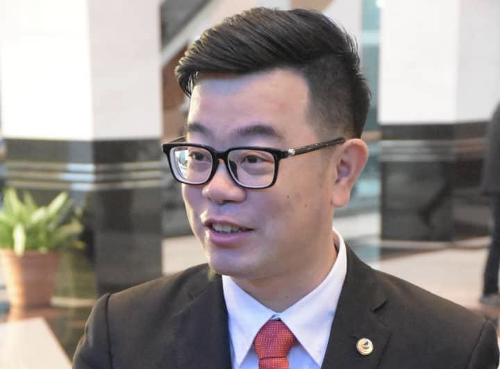 Junz: Why give BN second chance to surrender our resources?