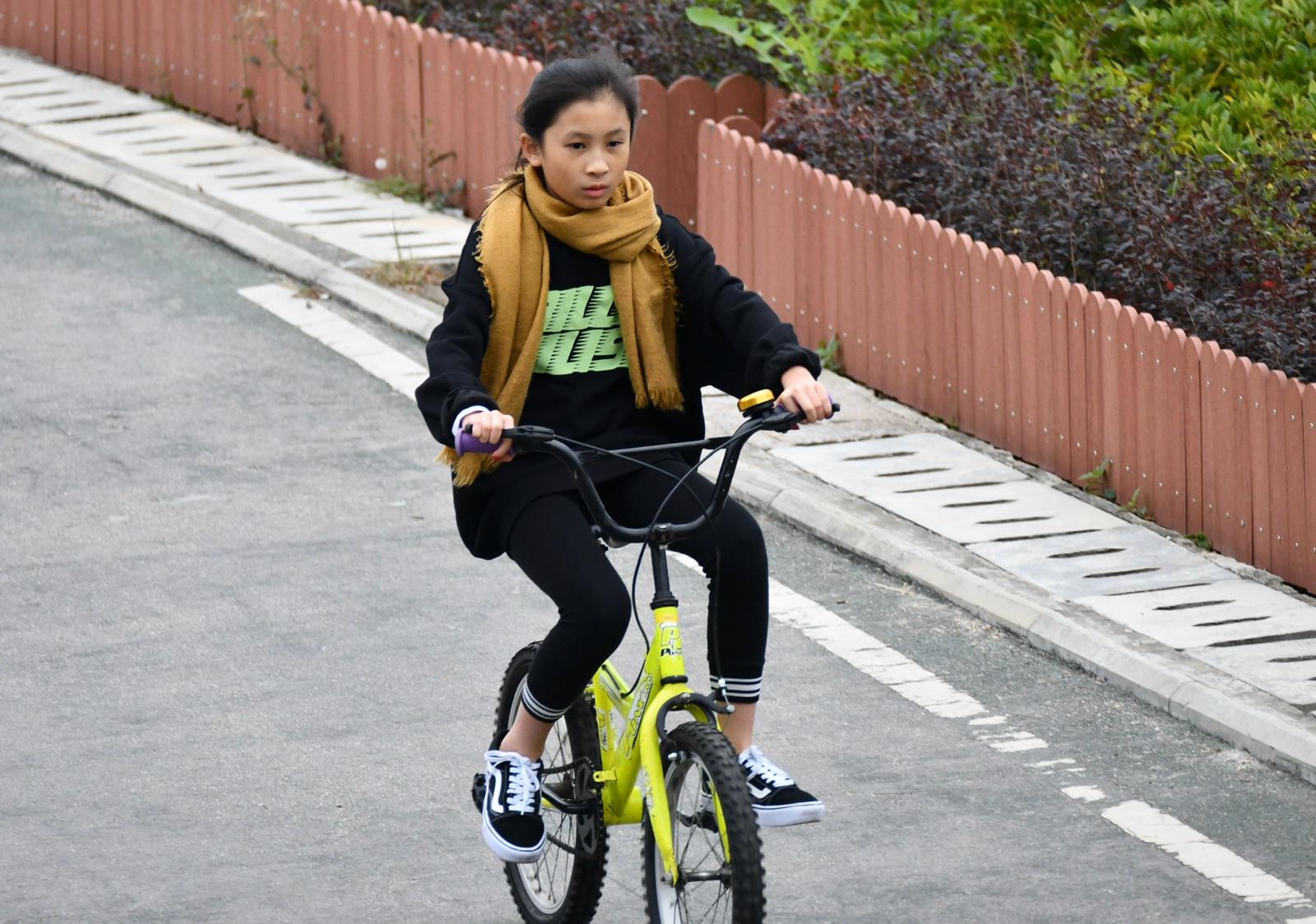明日高见24℃ 周三能见度较低天气稍凉