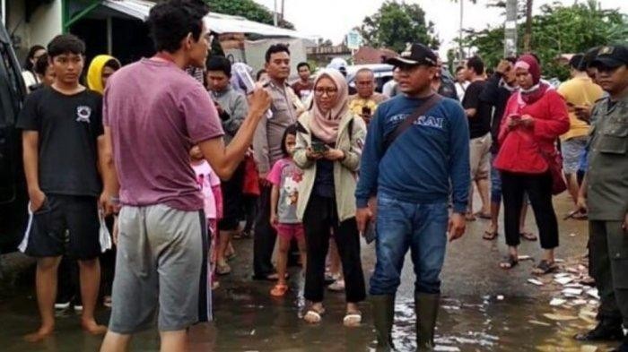 Ciledug district head apologizes for scolding volunteer during flood evacuations