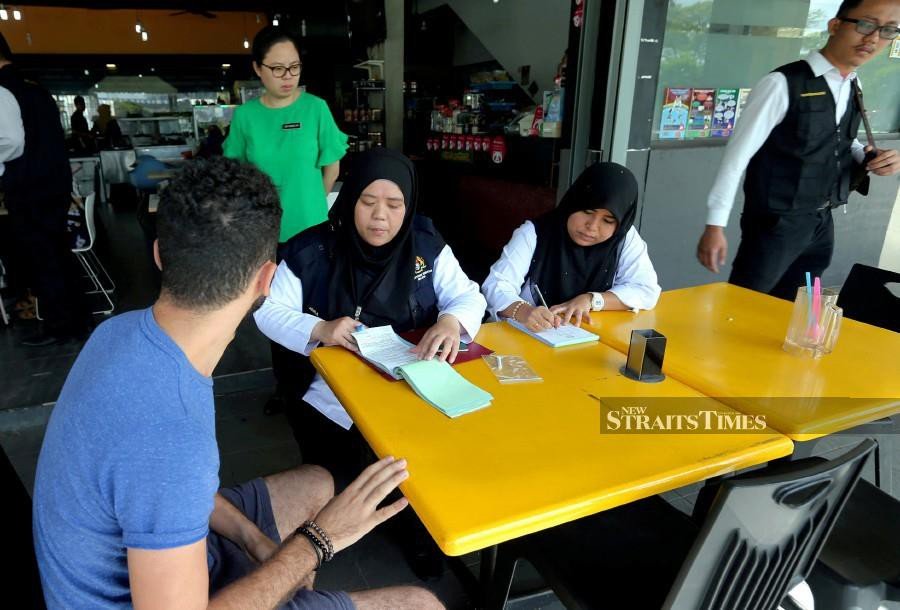 CAP recommends community service for errant smokers
