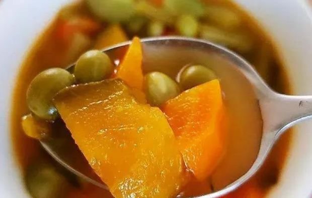 精选美食：香菇炒莴笋、韩式炒扇贝、海鲜葱饼、番茄南瓜汤！