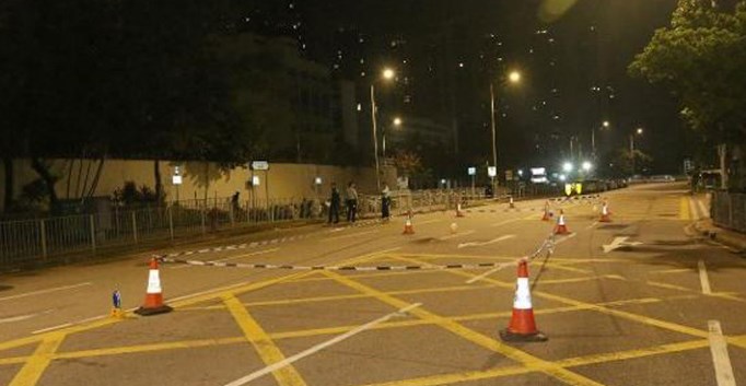 少年元朗消防局外投汽油弹 警赶至捉人