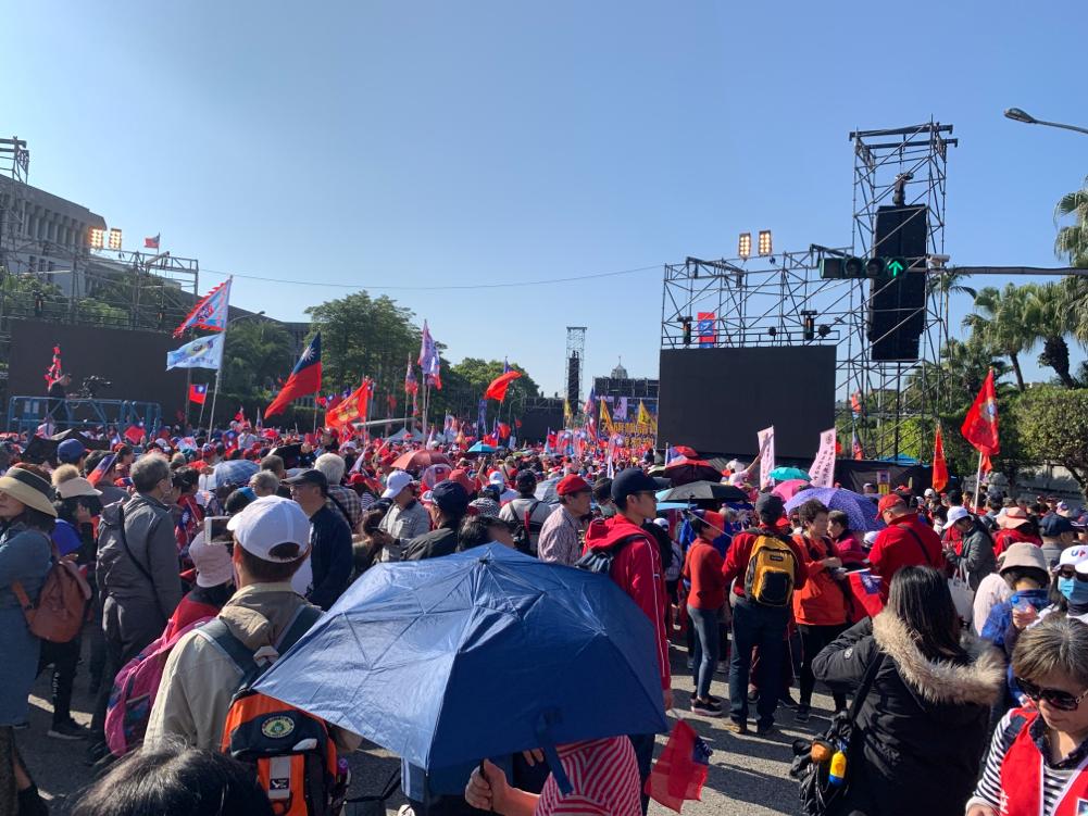 韩国瑜选前台北造势晚会 支持者热情提前聚集