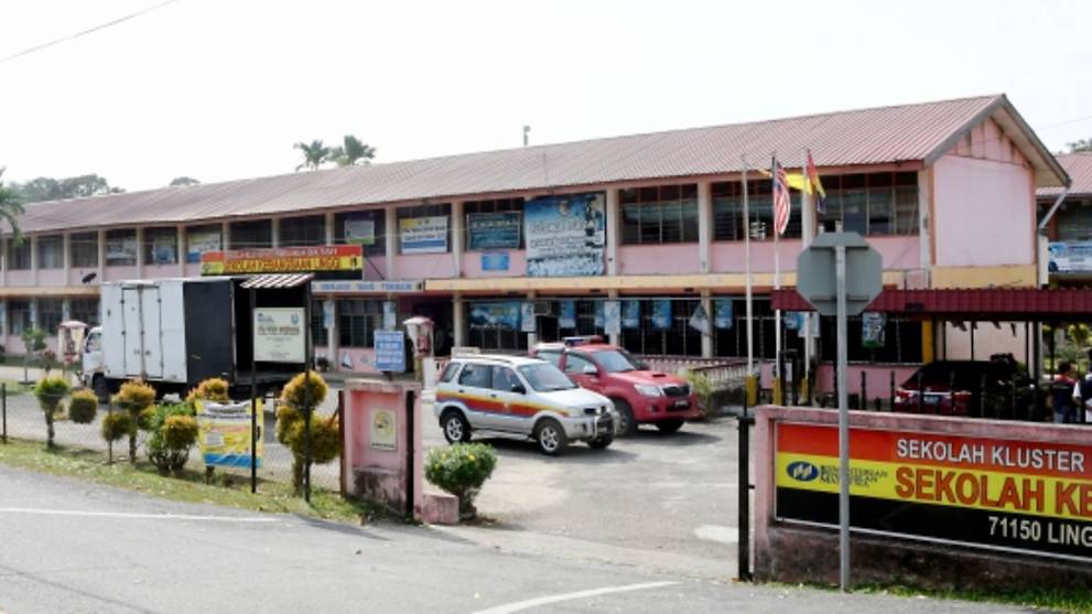 Free breakfast programme for Malaysian primary schools in limbo after minister resigns