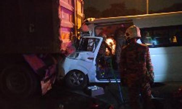 羽球大师赛4外国人遇车祸，本地司机死亡