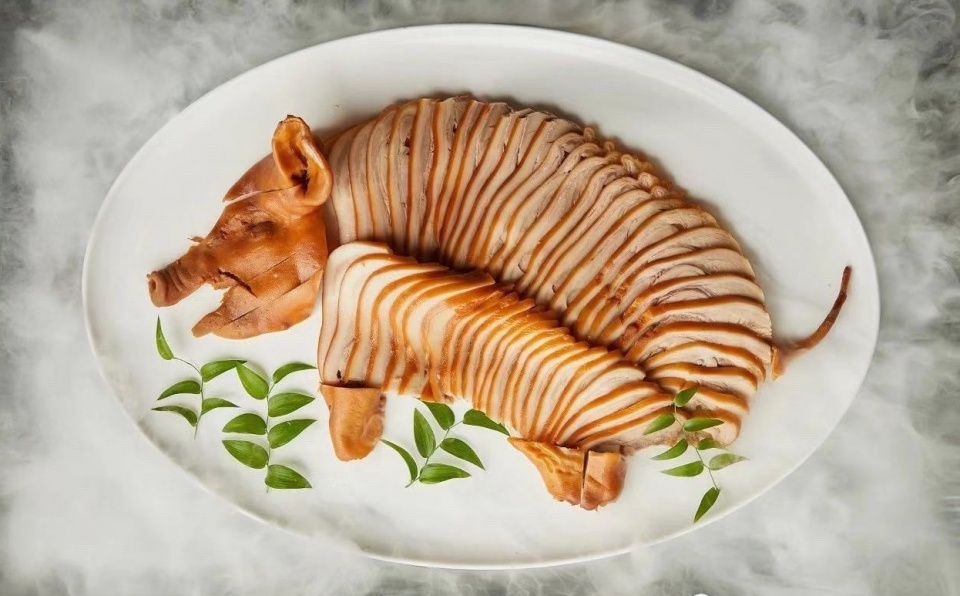 食庐南丰店黑珍珠揽钻，升级品牌食庐NOBLE全新亮相港汇恒隆广场！