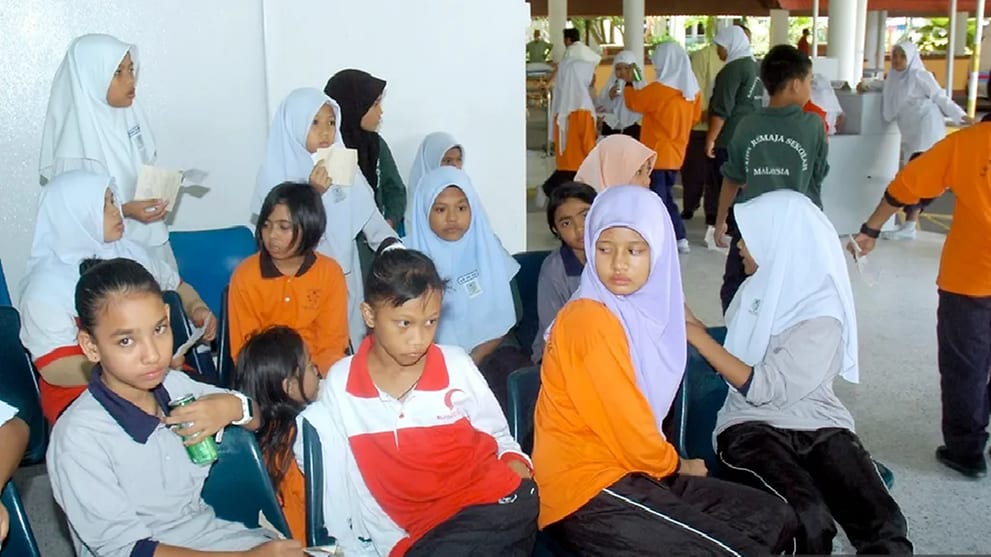 Fried noodles at Johor school suspected to be the cause of food poisoning of 120 students