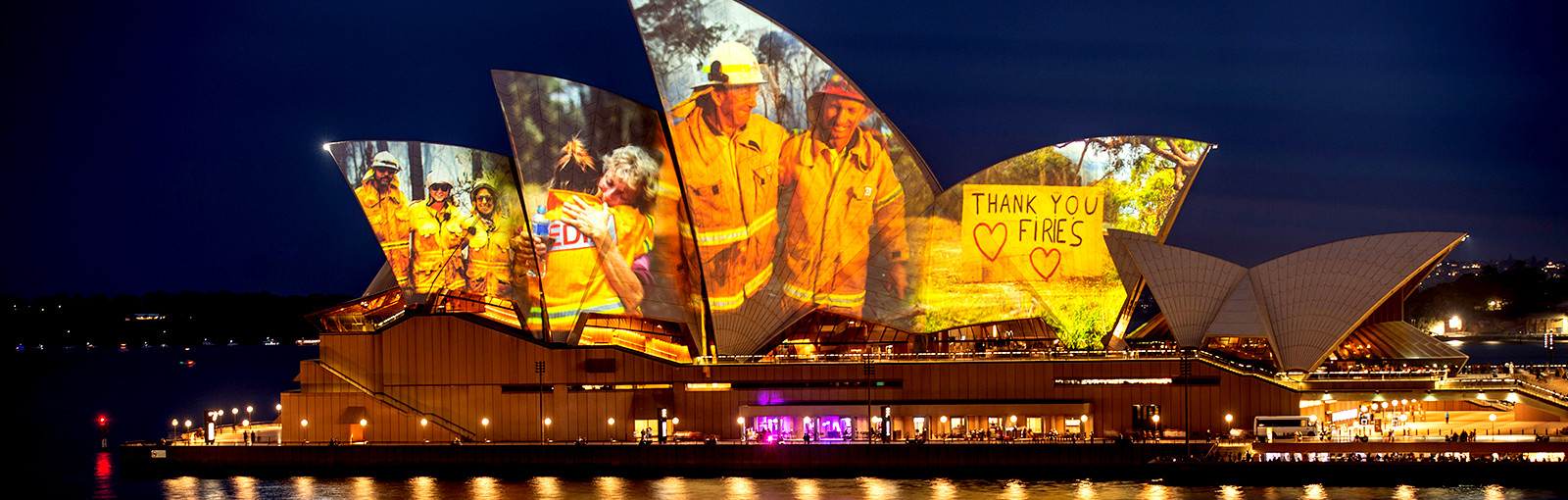 The Sydney Opera House Paid Tribute To The Firefighters Battling The Bush Fires