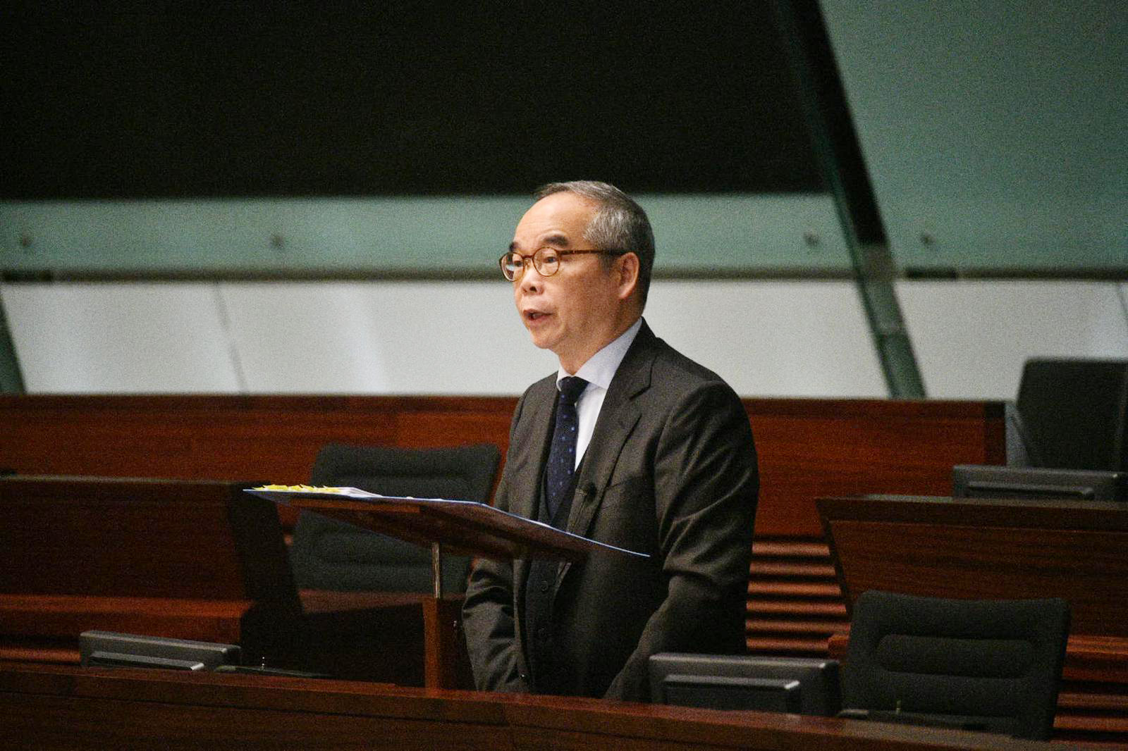 议员促交代制服团体涉非法公众活动投诉 刘江华：无相关资料