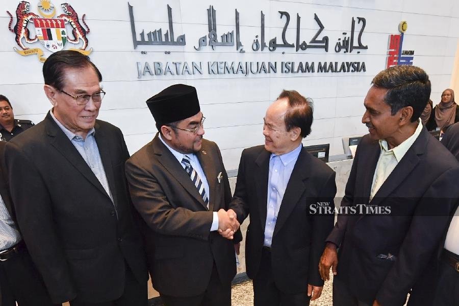 Dong Jiao Zong admits learning jawi not a process of islamisation - Mujahid