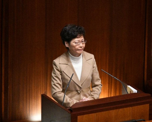 延至现时推10大惠民措施 林郑：11月底社局太动盪
