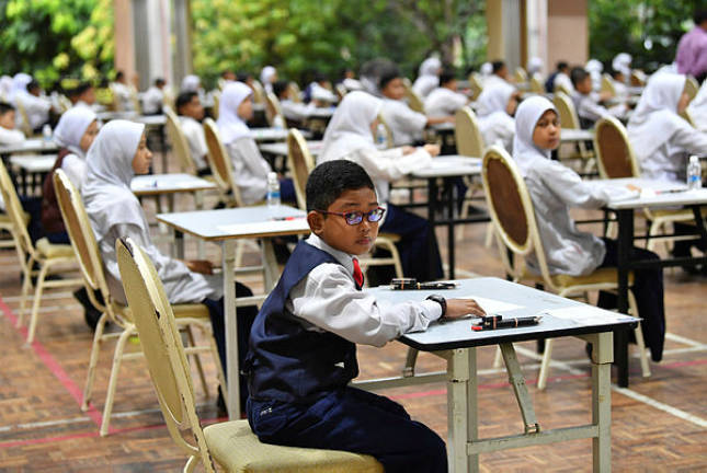 ‘Education policy makers responsible for unity are tearing the people apart’