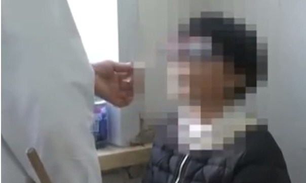 长时间玩电子学习机　5岁患千度近视