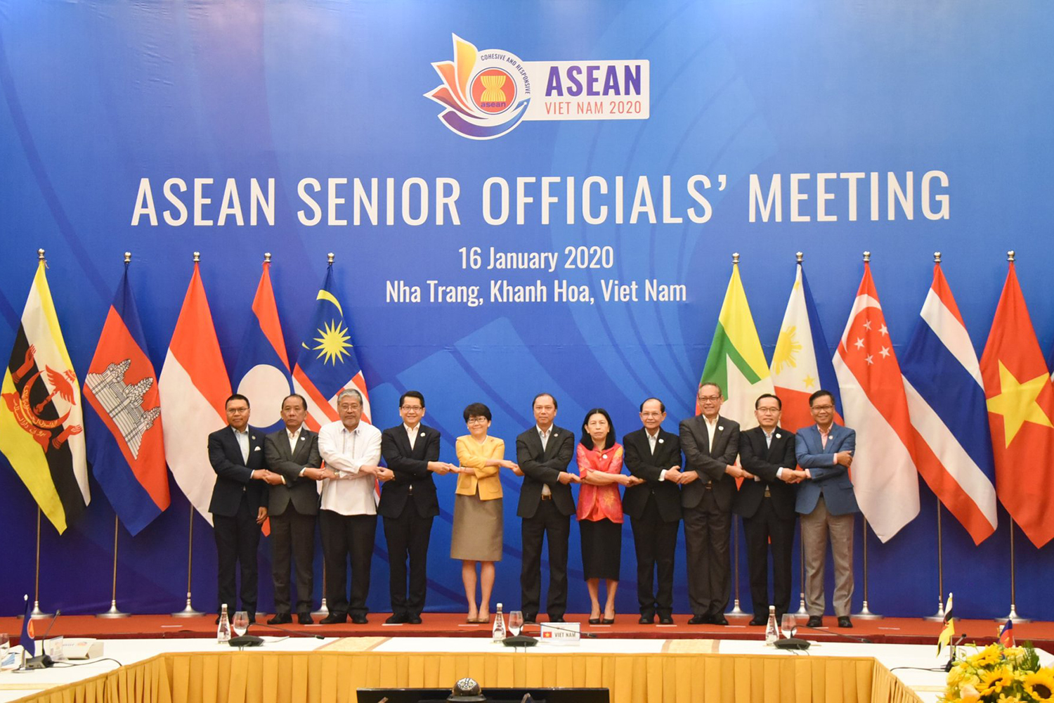 Asean foreign ministers continue talks in Vietnam