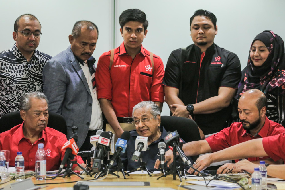 Dr M, Mukhriz retain Bersatu division chief posts uncontested