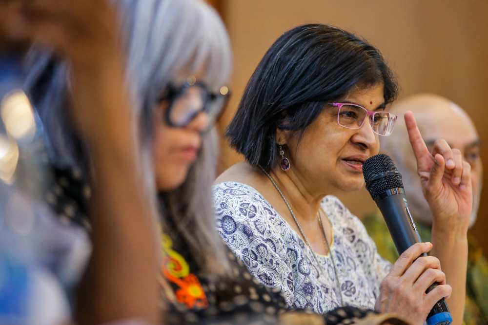 Ambiga: Release one chapter of IRC report and if govt still standing, why not release the rest?
