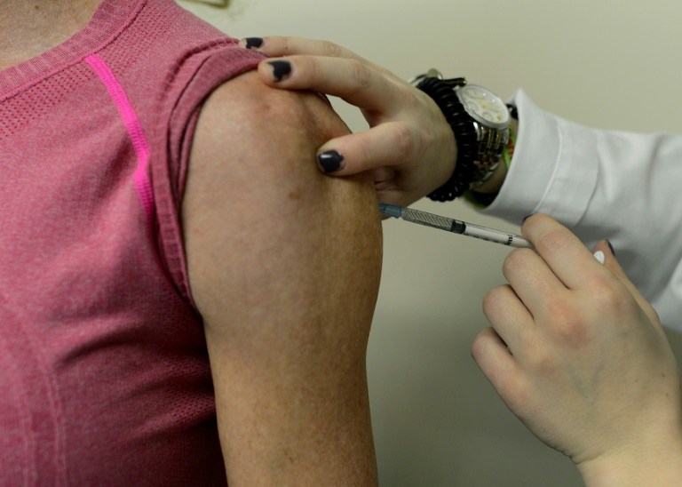 Influenza: Health status of tourists screened at two entry points in Melaka