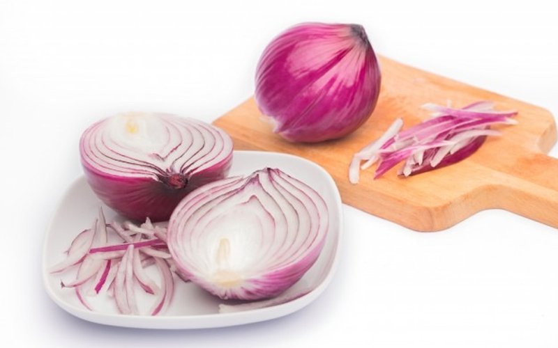 Onions to fight flu? Deputy minister scoffs but says it won’t hurt
