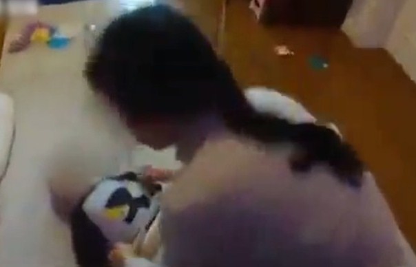 女童贪玩用胶袋套弟弟头　致其窒息险丧命