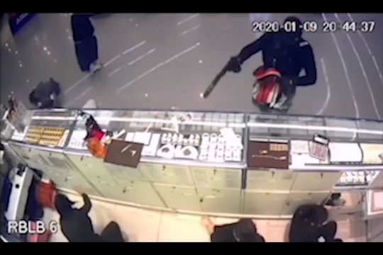 Headmaster held over deadly Thai armed robbery