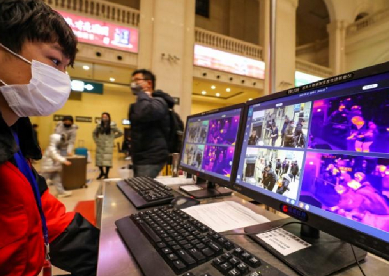 China locks down epicenter of virus outbreak; nearly 600 infected