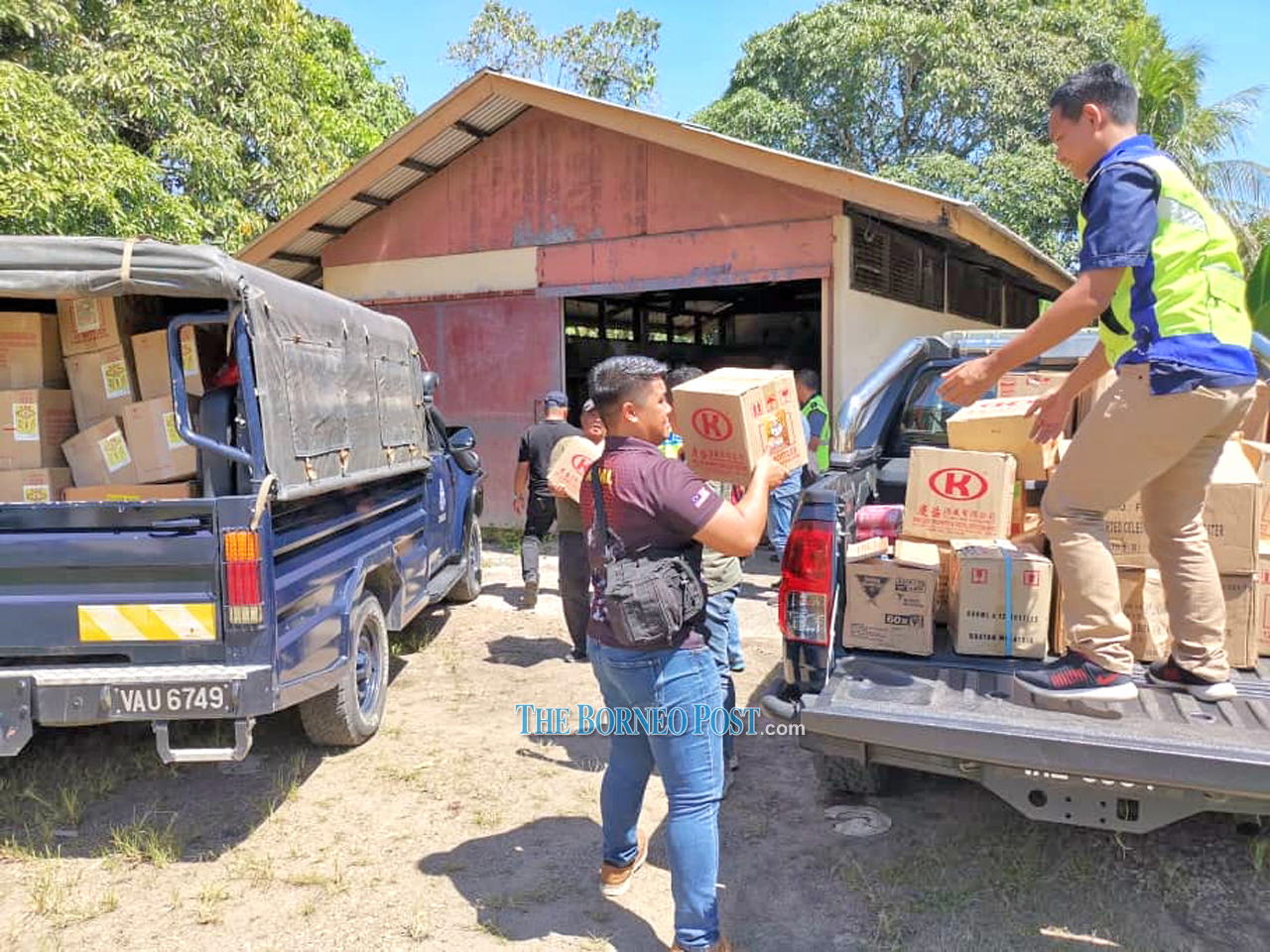 Contraband firecrackers, liquors worth RM43k seized