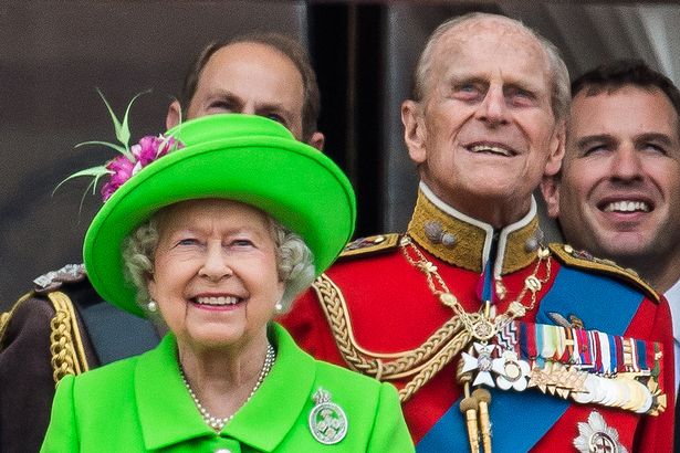 Queen to address nation on coronavirus in TV message on Sunday evening