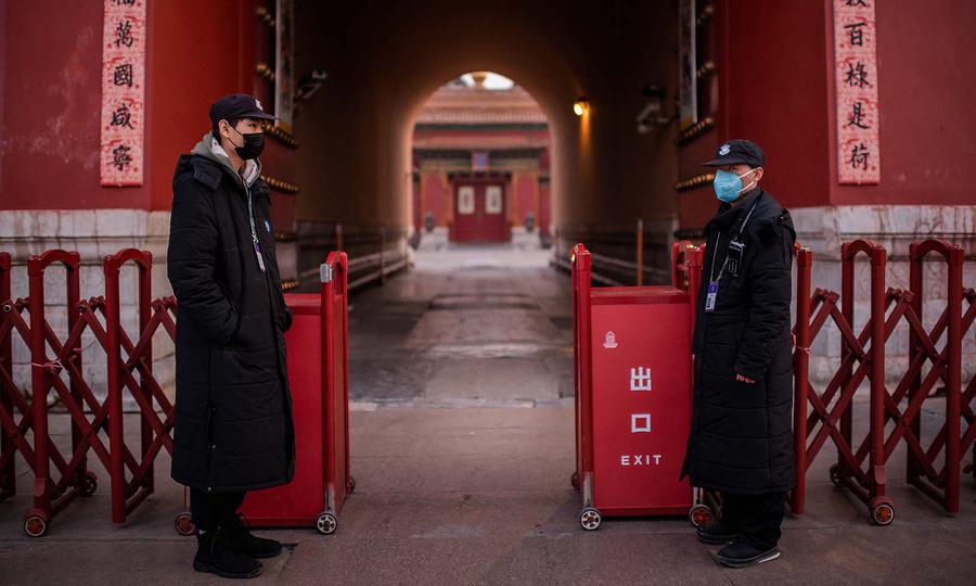 China shuts down, from Great Wall to Disneyland