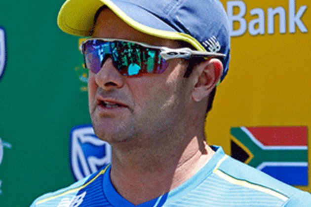 Proteas could avoid handshakes during India tour