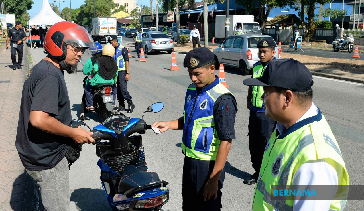 Road safety operation: 122 deaths in 8 days