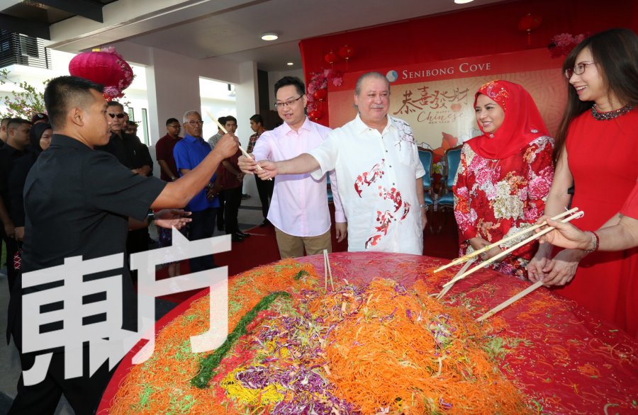 不为肺炎取消赴港　潘斯伟冀招资10亿