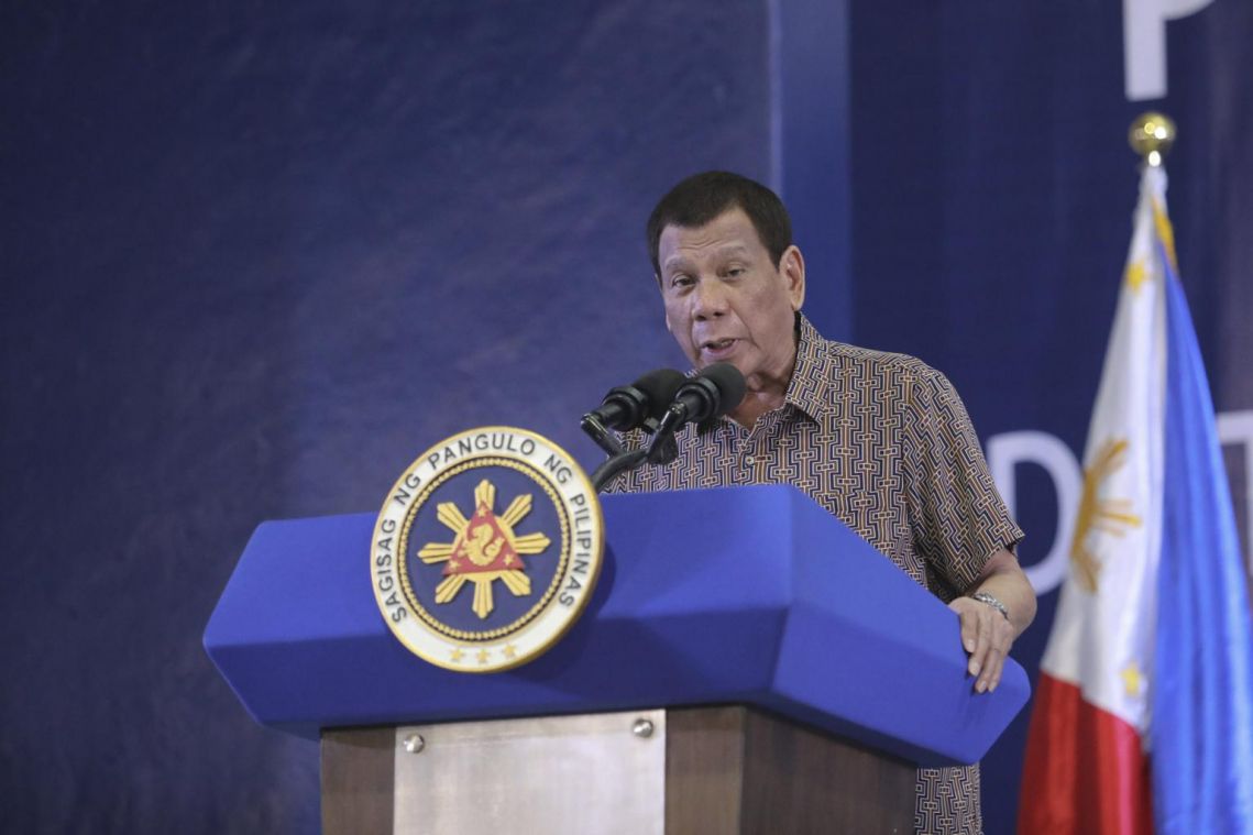 Duterte takes on Philippine elite and ends up even more popular