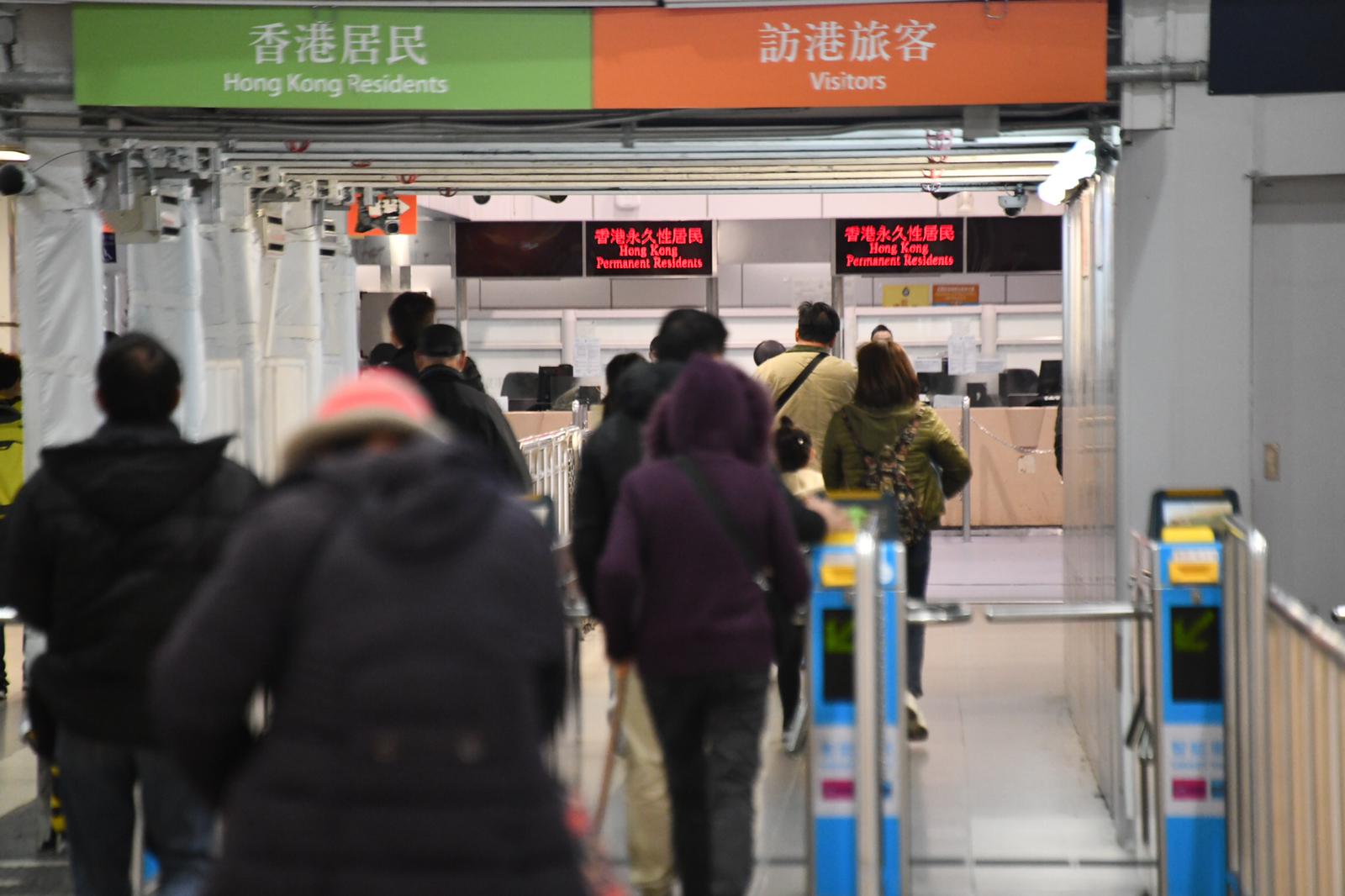 【新冠肺炎】指7成过关人士为港人 林郑：点解要封关拒港人出入？