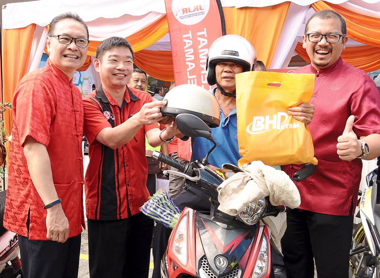 Road safety reminder for motorists