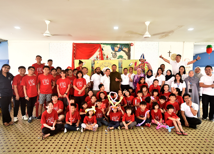 Bernas cheers residents of The Salvation Army Children’s Home