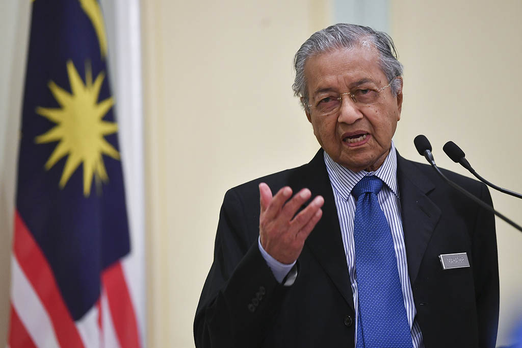 Putrajaya to bring back 78 Malaysians trapped in Wuhan