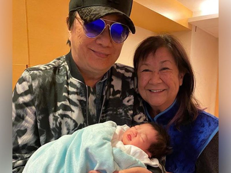 Sam Hui welcomes his first granddaughter