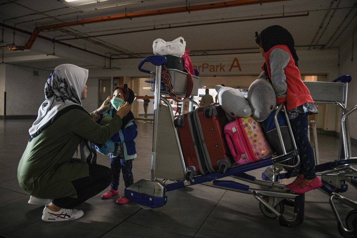 Malaysia reports eighth China coronavirus case, turned away 14 travellers from Wuhan this week