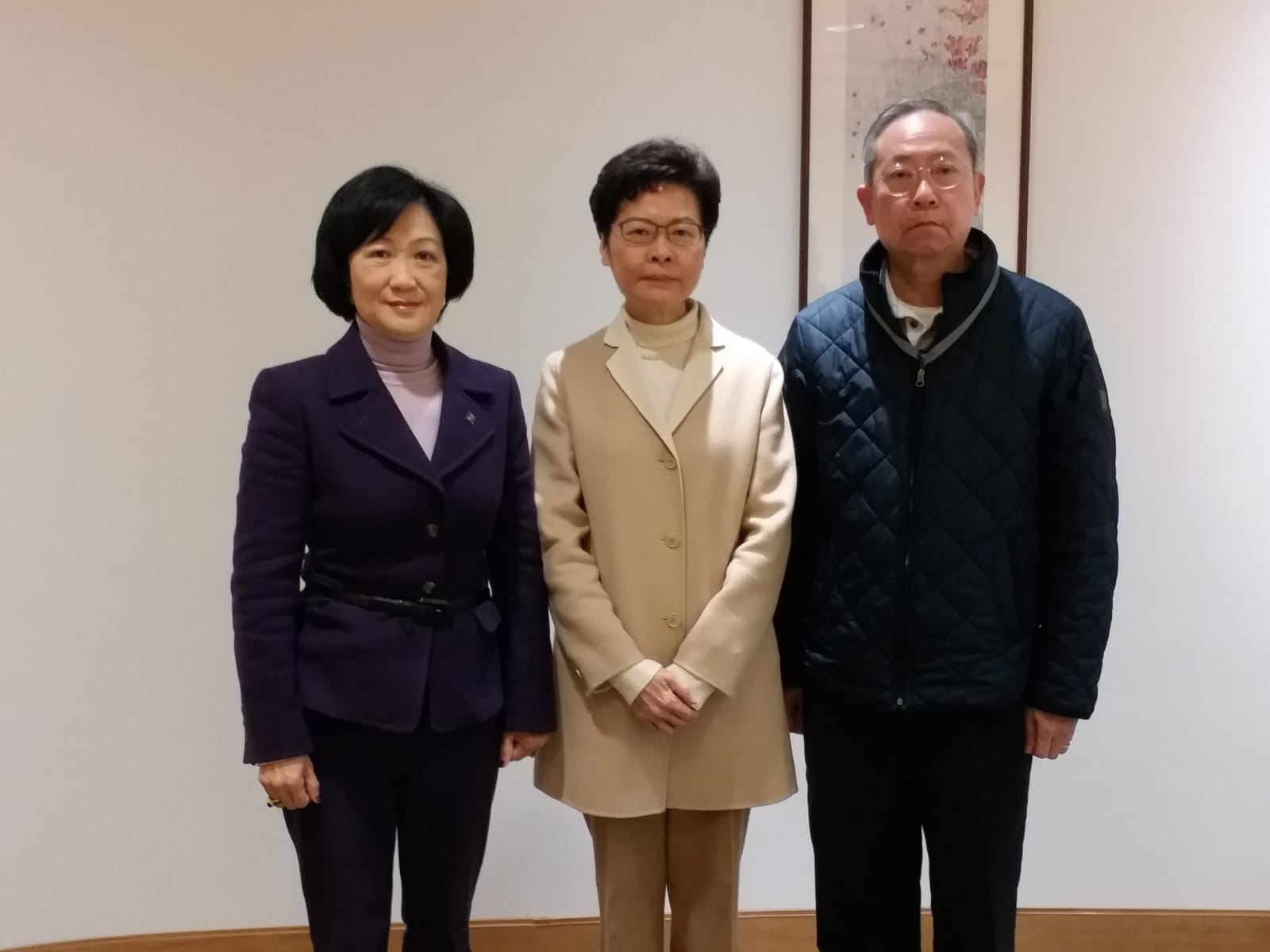 【新冠肺炎】叶刘晤林郑倡关罗湖落马洲口岸 促政府物业作厂房增本地口罩生产