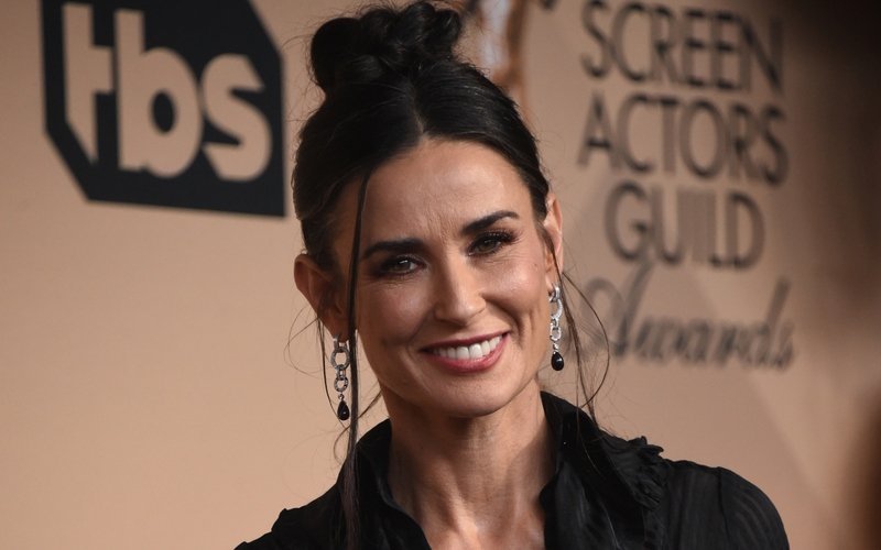 Demi Moore in YouTube series with celebrity makeup artist