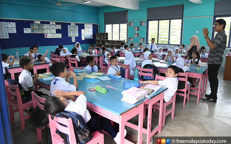 Most Malaysians want teaching of Maths, Science in English, survey shows