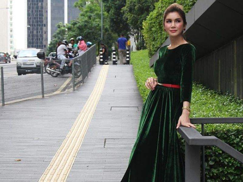 Travel agency says Nur Sajat’s ‘umrah’ well-prepared, as Muslims online pile on backlash