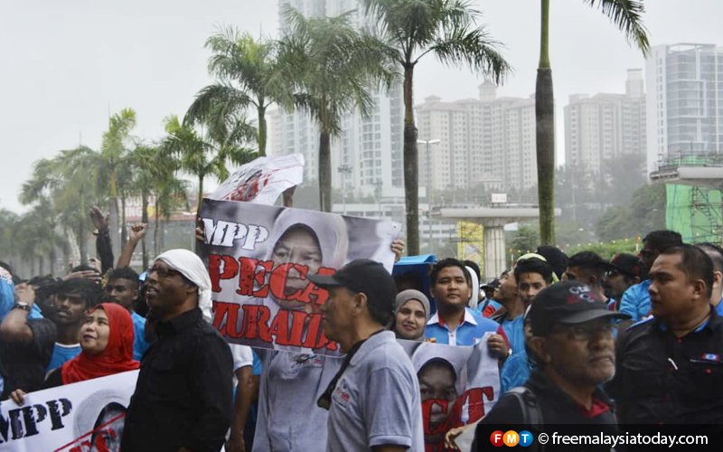 Ex-chiefs of PKR Youth back Anwar over Zuraida issue