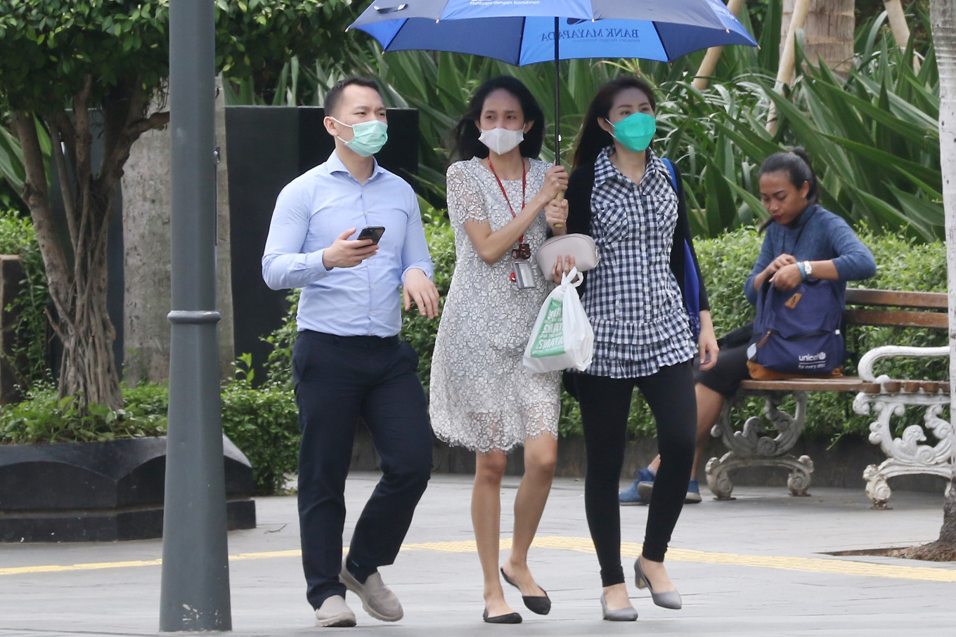 Four Indonesian students repatriated from China get clear bill of health