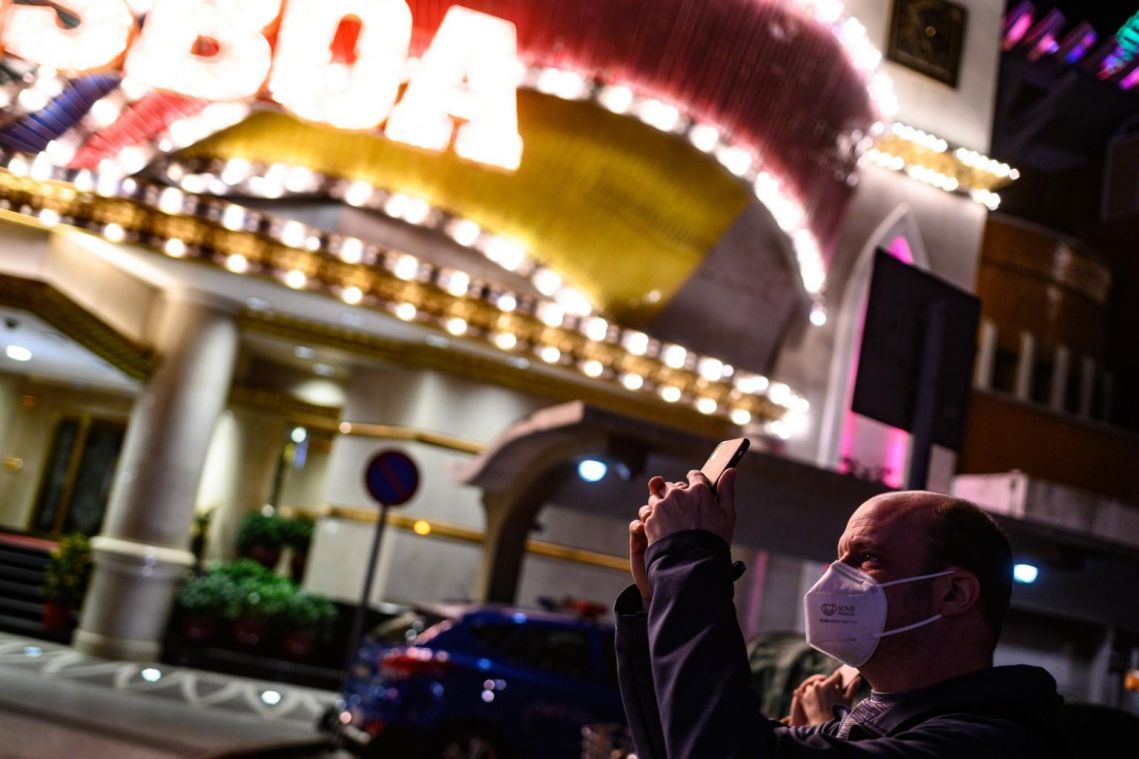 Coronavirus: Macau to close casinos for two weeks over virus fears