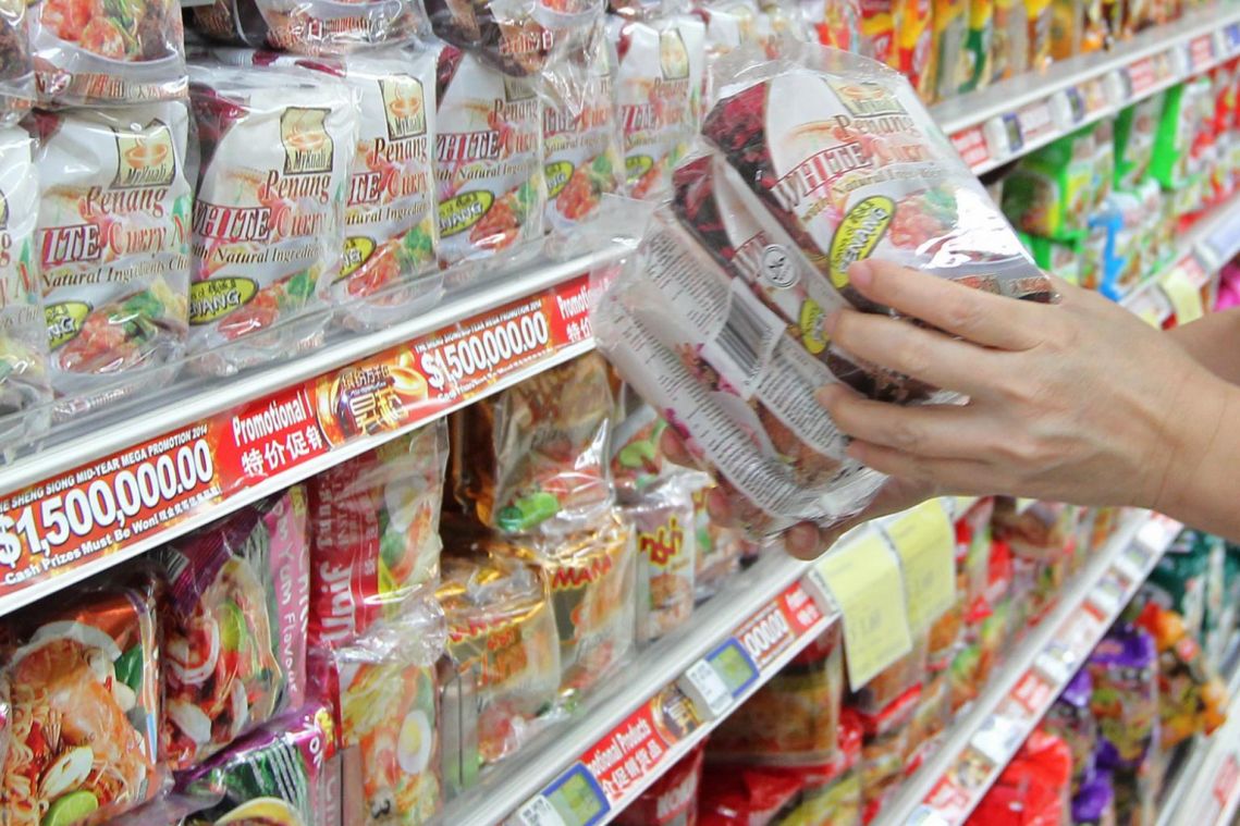 Malaysia bets instant noodles will sustain palm oil demand in coronavirus-hit China