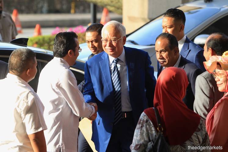 Najib again recites religious oath from witness stand, denies he took RM42m for gratification