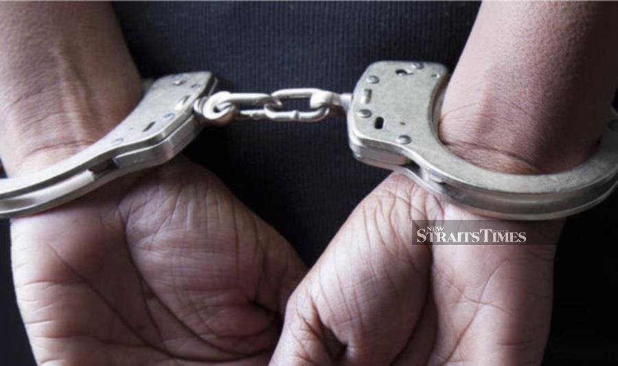 Man torches vehicles at petrol station