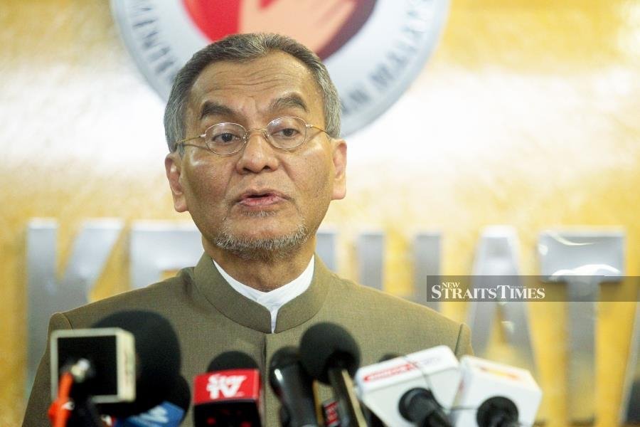 Malaysia's coronavirus tally hits 15 as Chinese tourist tests positive